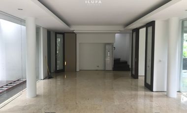 disewakan townhouse 3br area kebayoran baru jaksel