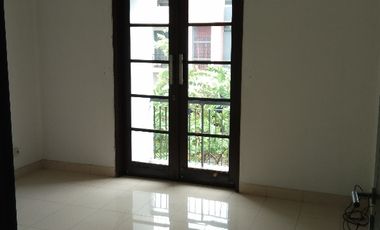 Rumah Minimalis, cantik, siap huni dekat stasiun LRT