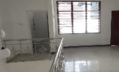 DISEWAKAN RUMAH BAGUS NGAGEL JAYA DEKAT UBAYA STTS UNAIR SANTA MARIA