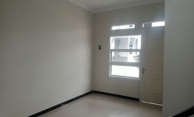 Dijual rmh 2lt ,Modern minimalis , tengah kota