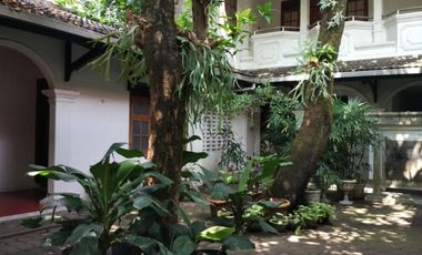 HOTEL STRATEGIS  DI PUSAT KOTA SOLO SURAKARTA