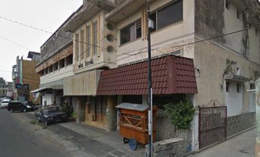 HOTEL STRATEGIS  DI PUSAT KOTA SOLO SURAKARTA