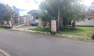 Rumah Lahan Luas di Selogiri Wonogiri