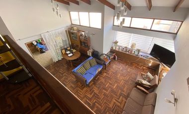 Casa con Espacio Comercial -POBL MAGISTERIO