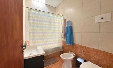 Departamento de 3 ambientes con balcon y terraza