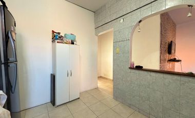 Departamento de 3 ambientes con balcon y terraza