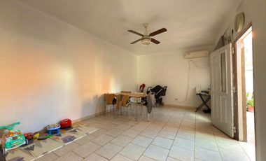 Departamento de 3 ambientes con balcon y terraza