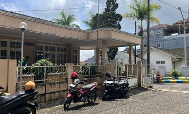 Rumah Tinggal Suasana Asri di Cipanas Puncak