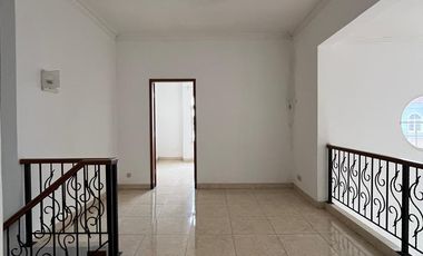 dijual rumah mewah perumahan elite casa grande maguwoharjo sleman