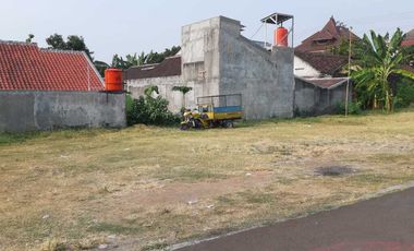 Dijual gedung pertemuan di Ngringo Palur Solo, cocok untuk resepsi dan