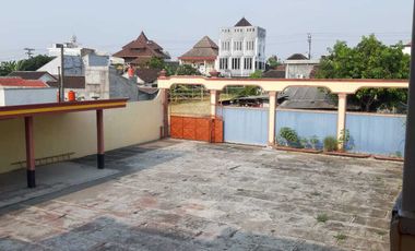 Dijual gedung pertemuan di Ngringo Palur Solo, cocok untuk resepsi dan
