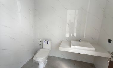 Jual Rumah MODERN desain HARGA MENARIK di Setraduta Setra duta dekat tol Pasteur Bandung