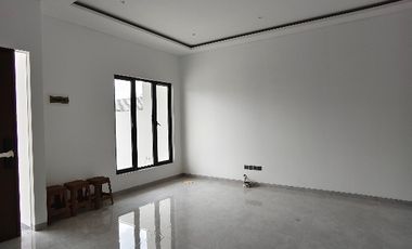 Jual Rumah MODERN desain HARGA MENARIK di Setraduta Setra duta dekat tol Pasteur Bandung
