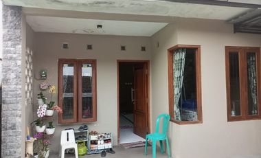 Rumah SHM Plus Usaha pinggir Jl Kaliurang km 17 dekat FASUM