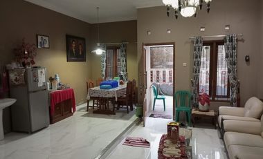 Rumah SHM Plus Usaha pinggir Jl Kaliurang km 17 dekat FASUM