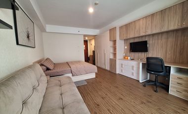 DISEWAKAN APARTEMEN MATARAM CITY FURNISHED BAGUS VIEW POOL