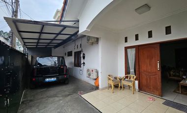 Disewakan Rumah Rapih lokasi startegis di Duren Sawit Jakarta Timur
