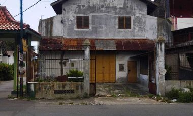 JUAL TANAH DAN BANGUNAN PINGGIR JALAN RAYA KALIURANG