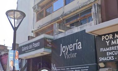 ALQUILER- Alvear  e Independencia  - 3 Locales