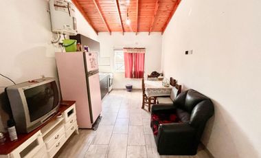 Alquiler- San Roque y Esmeralda - 2 1/2  amb con balcon