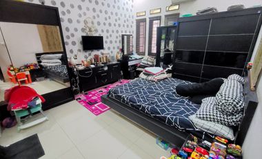 Rumah Minimalis Hampir Full Furnished di Taman Kopo Indah III Blok E
