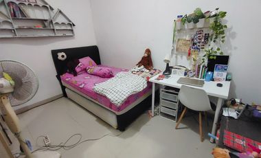 Rumah Minimalis Hampir Full Furnished di Taman Kopo Indah III Blok E