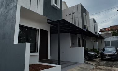 Dijual Town House Siap Huni 10 Menit Ke Pintu Jati Asih Bekasi