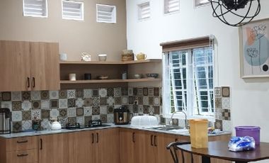 Di Jual Rumah rasa Villa di Mulyaharja,Bogor Selatan.