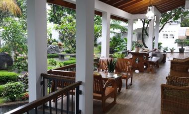 Di Jual Rumah rasa Villa di Mulyaharja,Bogor Selatan.