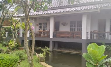 Di Jual Rumah rasa Villa di Mulyaharja,Bogor Selatan.