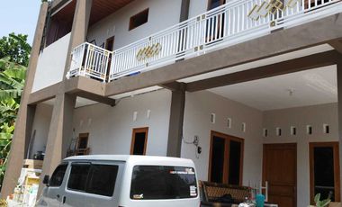 Dijual Rumah 2 lantai luas & strategis,cocok untuk home industry, Lt 1