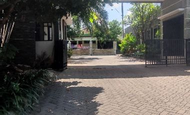 Rumah Mewah di Makam Haji Solo