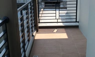 Rumah Mewah di Makam Haji Solo