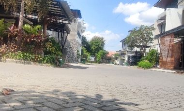 Rumah Mewah di Makam Haji Solo