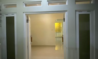 Disewakan Rumah Bangunan Baru di Kemanggisan Palmerah Jakarta Barat