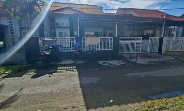 DIJUAL RUMAH DENGAN INTERIOR DAN PERABOTAN