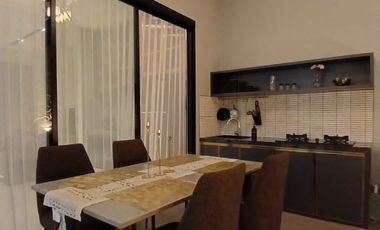 Dijual vila istimewa Taman dayu