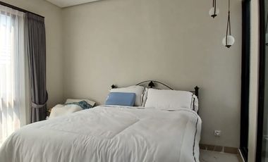 Dijual vila istimewa Taman dayu