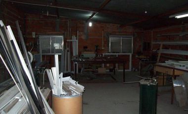 GALPON 240 M2 y DEPTO 2 AMB