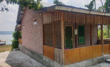 HOME STAY VIEW PANTAI DENGAN PANORAMA DANAU RANAU DAN GUNUNG SEMINUNG