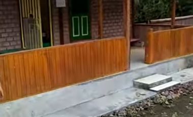 HOME STAY VIEW PANTAI DENGAN PANORAMA DANAU RANAU DAN GUNUNG SEMINUNG