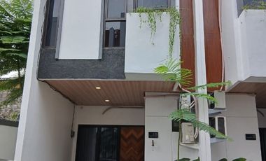 Dijual Rumah 2 lantai di Kota Depok