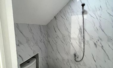 Dijual Rumah 2 lantai di Kota Depok