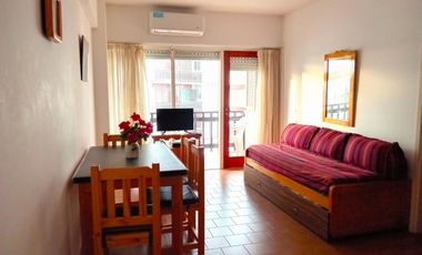 Muy lindo Mono ambiente con vista al mar