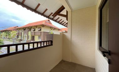 Cozy 1 Bedroom Modern Low-rise Apartment With Private Balcony