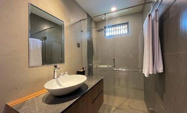 Cozy 1 Bedroom Modern Low-rise Apartment With Private Balcony