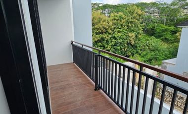 Luxury villa modern minimalis lingkungan cluster di Nusa dua