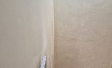 Rumah mewah dua lantai deket jalan raya