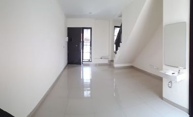 Disewakan Rumah Green Village, Cipondoh, Tangerang
