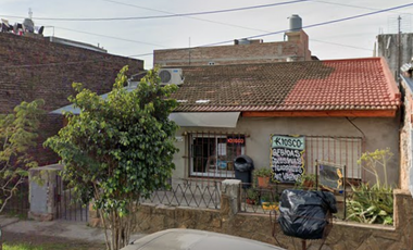 casa en venta en Isidro Casanova